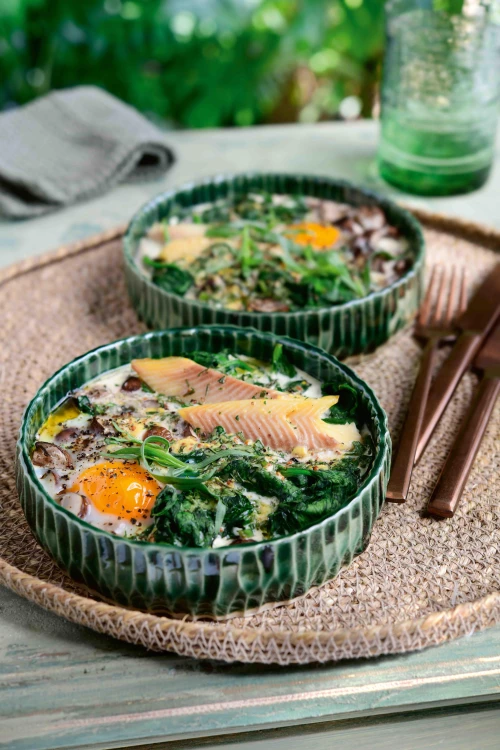 Oeufs en cocotte met champignons en gerookte forel (keto)