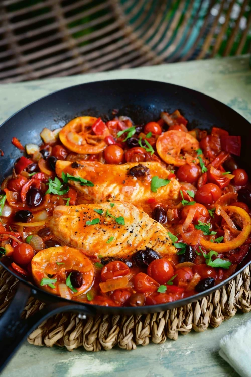 Kabeljauw in een dikke tomatensaus
