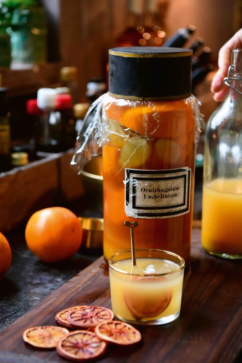 Gefermenteerde citrus-tonic met gember en kurkuma