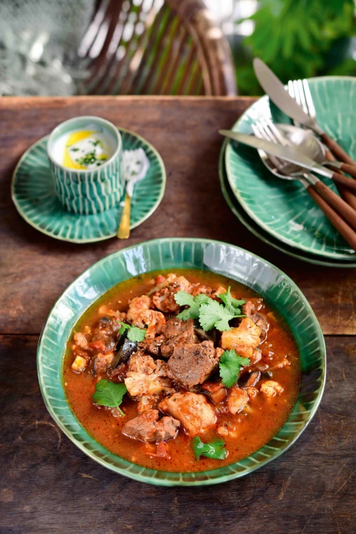 Pittig lamsstoofpotje met bloemkoolroosjes (keto)