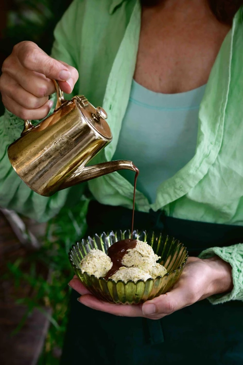 Pistachenoten ijscrème met chocolade