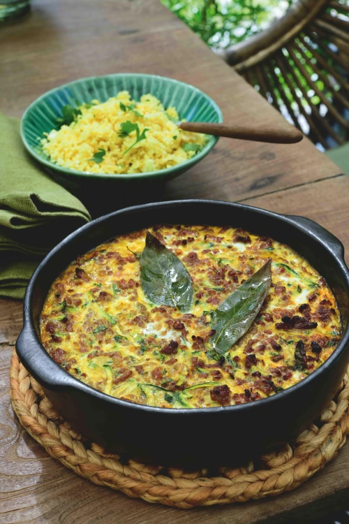Bobotie (gehaktbrood) met amandel en bloemkoolrijst (keto)
